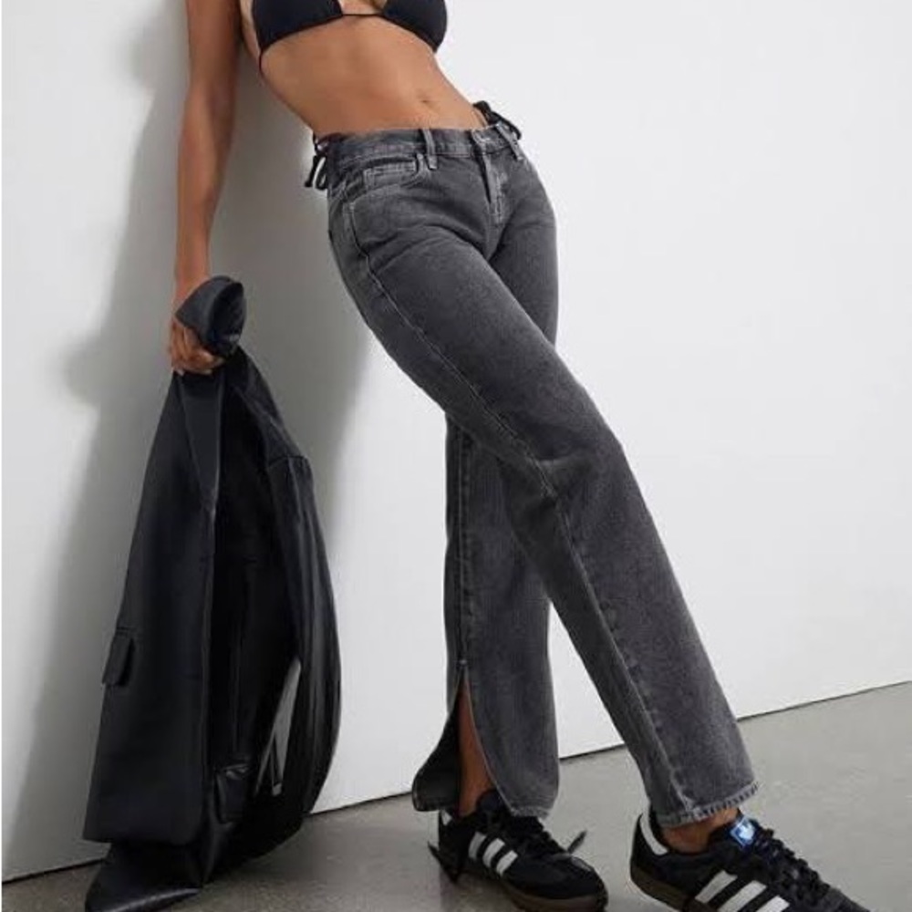 PacSun Women’s Black low rise straight jeans